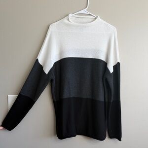 Tahari Women’s White, Gray, and Black Crewneck Sweater